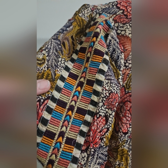 VERB By Pallavi Singhee Follow Multi Color Viscose Georgette PrintedTunic.Size M - Picture 6 of 16